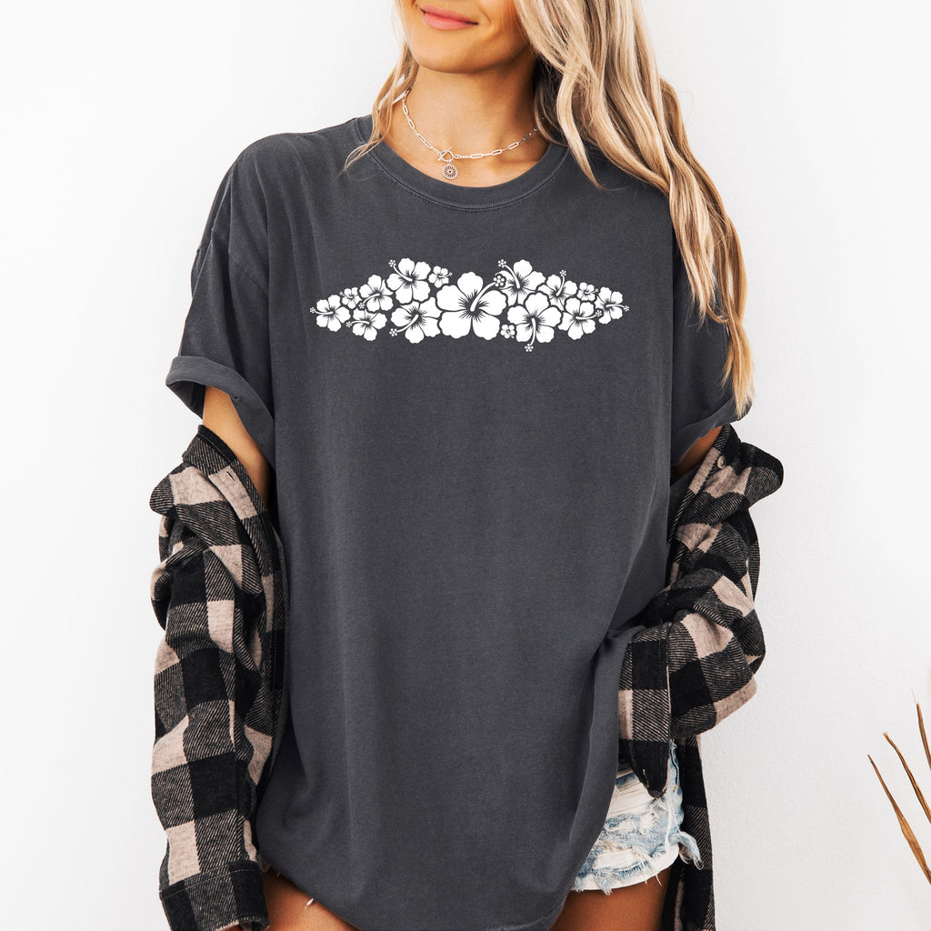 Retro Hibiscus Minimalist Beach Summer Flowers Tropical Coastal Vibe Comfort Colors Tee