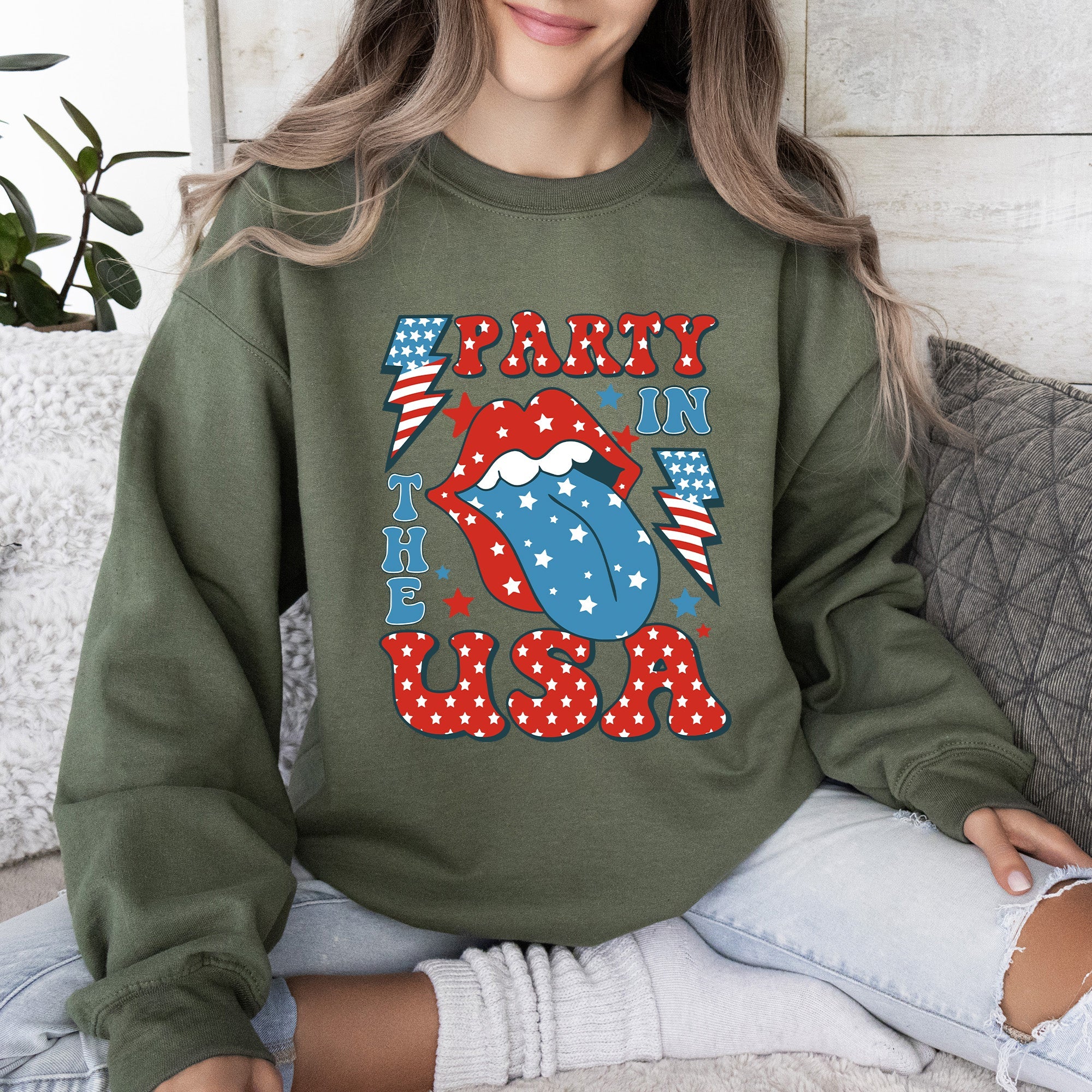 Retro Party In The USA Tongue 4th Of July Vintage Patriotic Graphic Edition Sweatshirt