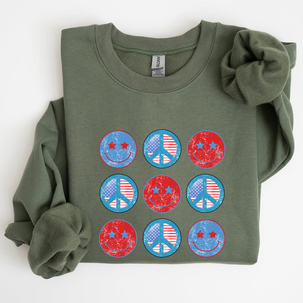 Retro Patriotic Smiley Flag America Peace Vintage Emblem Print USA Patriotism Design Sweatshirt