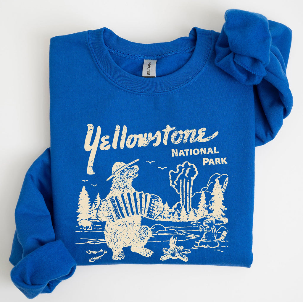 Retro Yellowstone National Park Bear Chipmunk Nature Landscape Illustration Sweatshirt