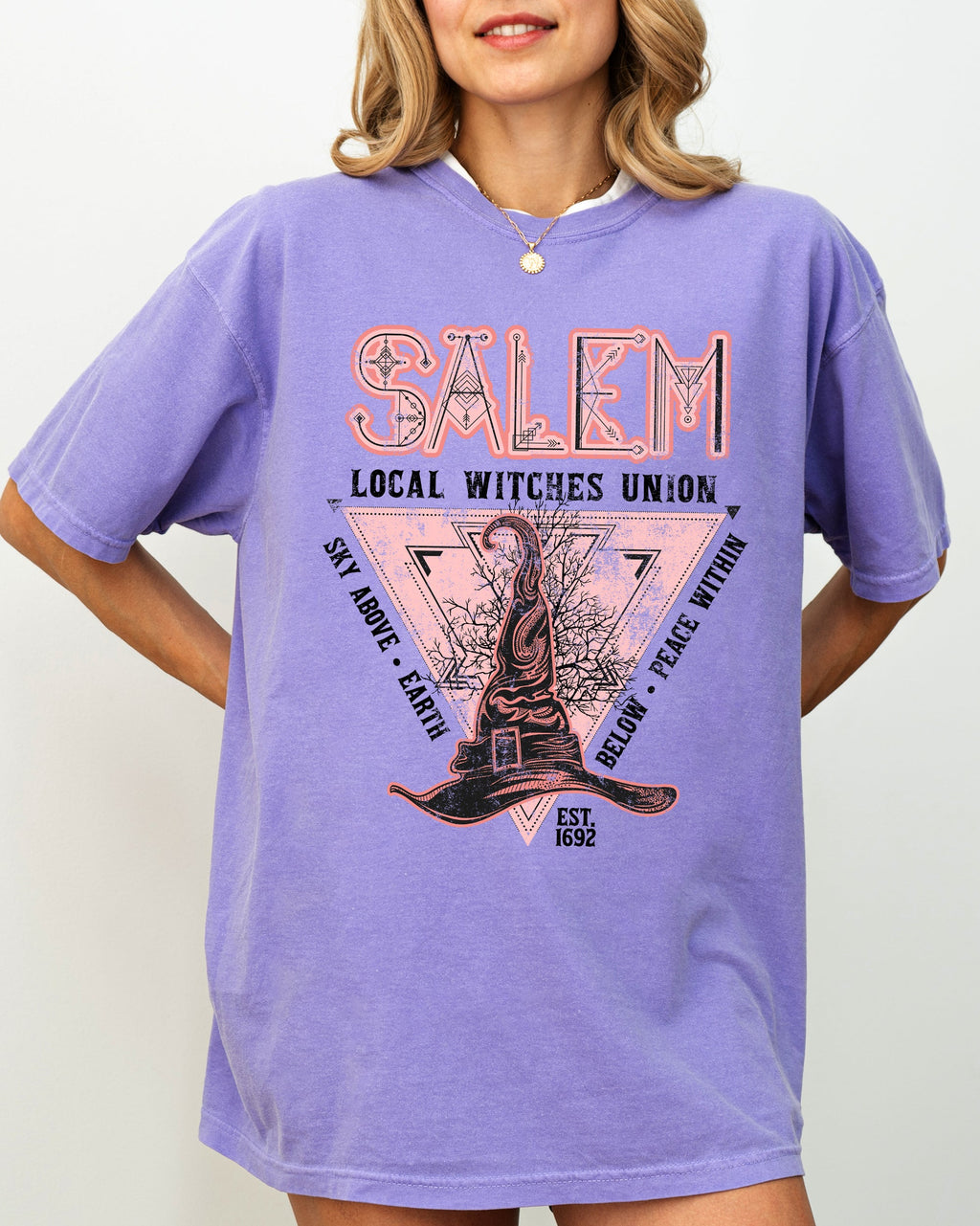 Salem Witches Union 1692 Halloween Sky Above Earth Below Peace Within Local Witch Union Comfort Colors Tee