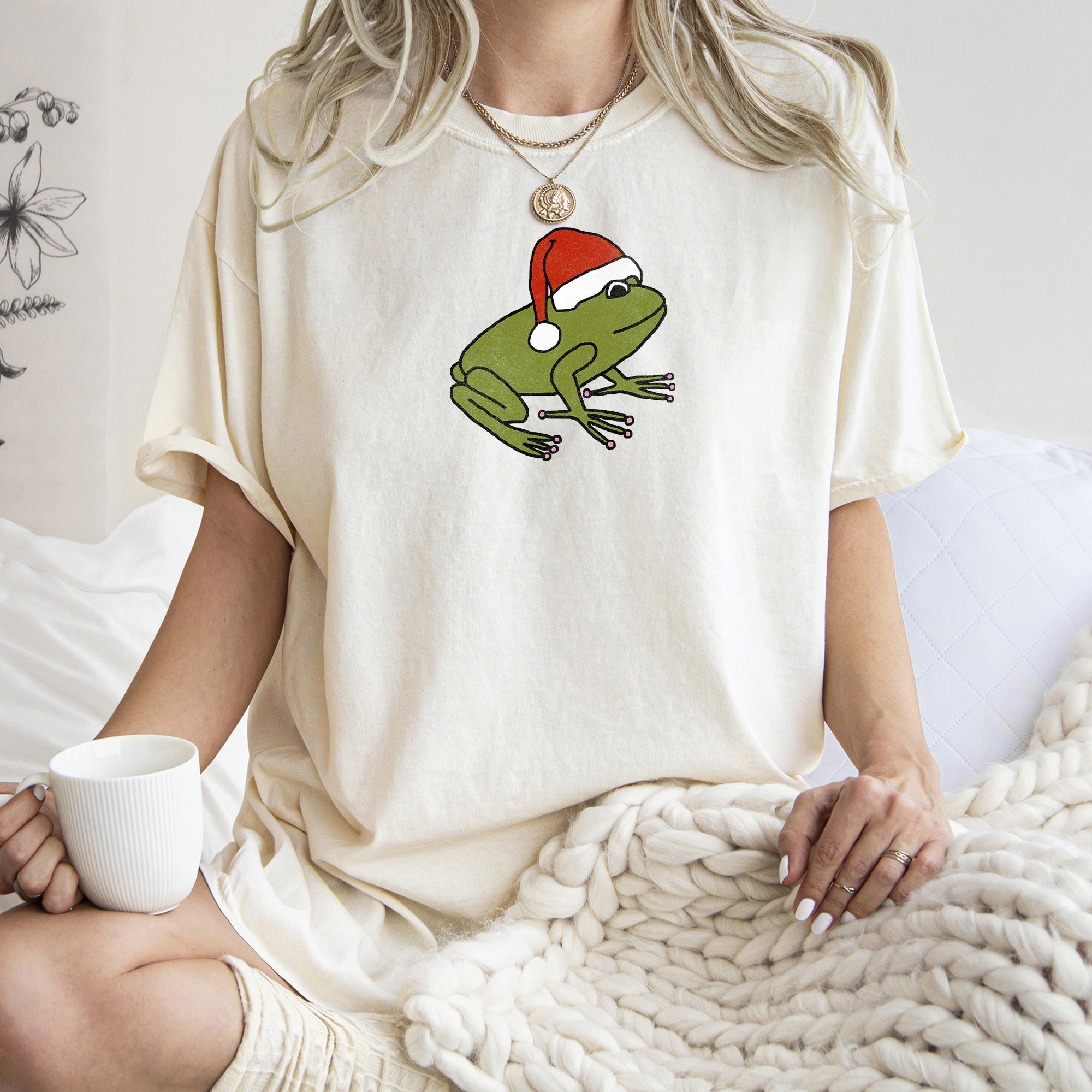 Santa Frog Christmas Retro Toad Holiday Edition Classic Cartoon Style Comfort Colors Tee