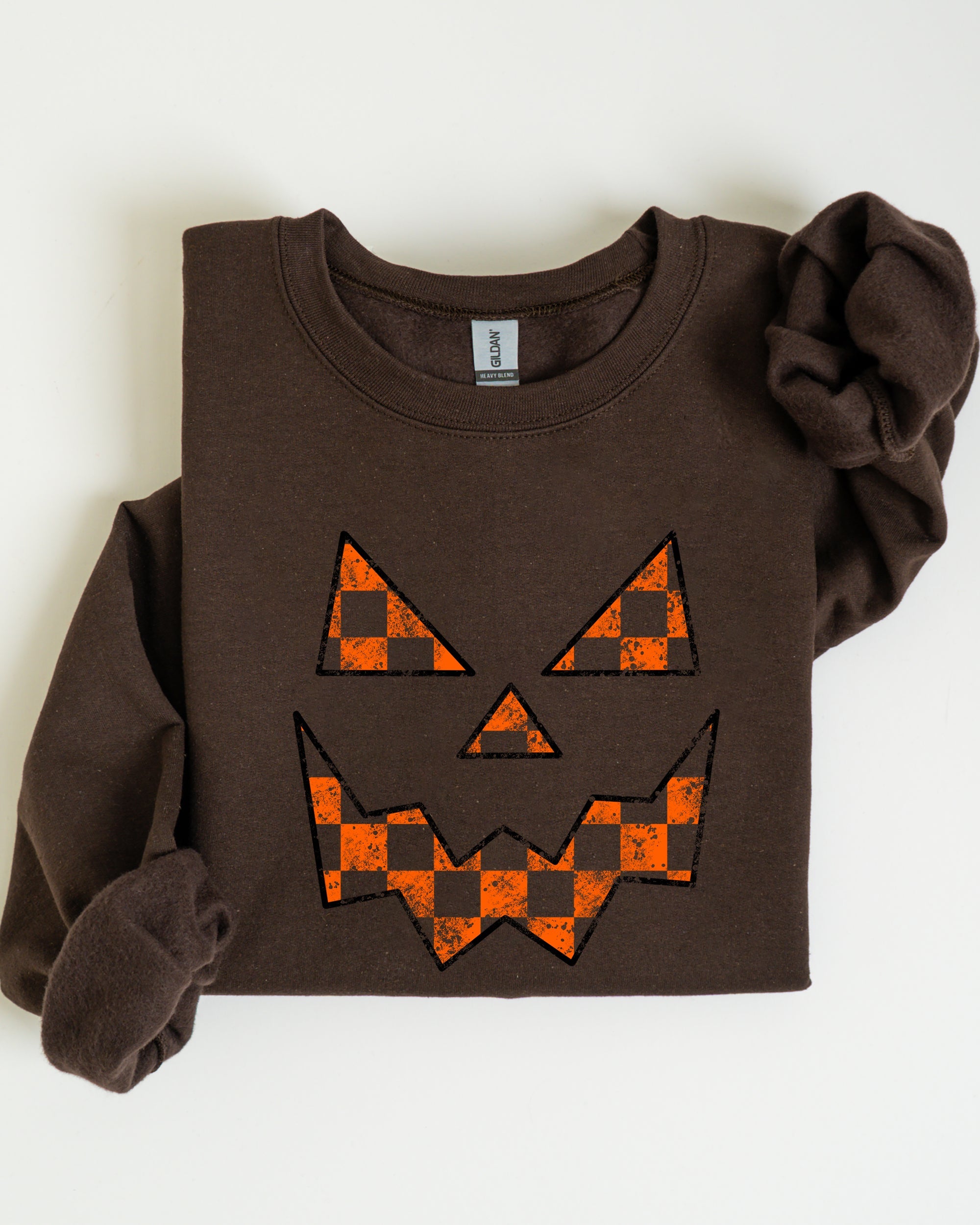 Spooky Jack-O-Lantern Retro Halloween Pumpkin Checkered Graphic Cozy Seasonal Sweatshirt
