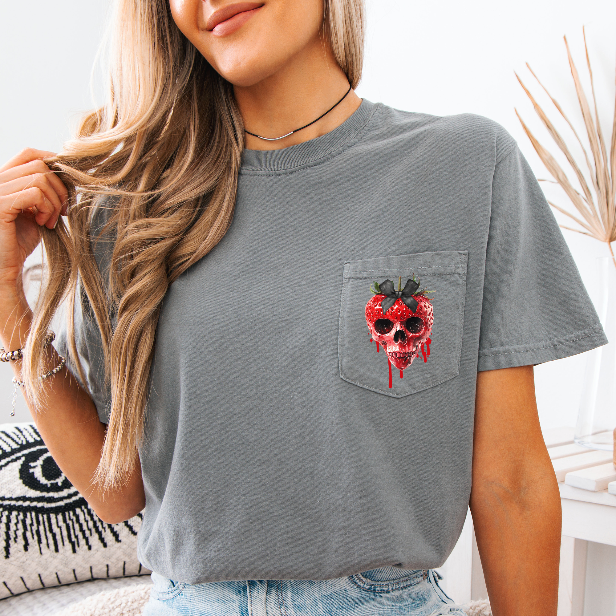 Spooky Strawberry Skeleton Halloween Creepy Juggling Jack-O-Lanterns Comfort Colors Pocket Tee