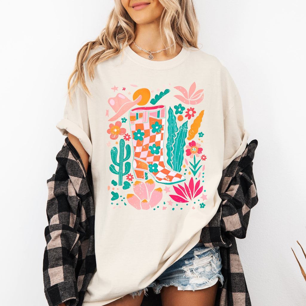 Summer Retro Cowboy Boot Cowgirl Floral Botanical Southwestern Western Print Artwork Comfort Colors Tee