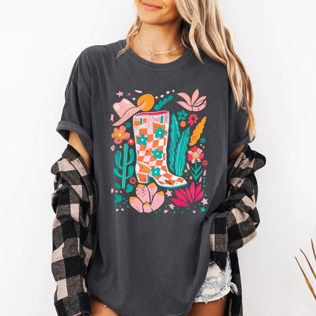 Summer Retro Cowboy Boot Cowgirl Floral Botanical Southwestern Western Print Artwork Comfort Colors Tee