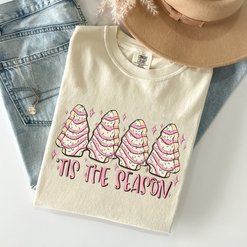 Tis The Season Pink Christmas Cakes Cute Treat Winter Santa Xmas Comfort Colors Tee