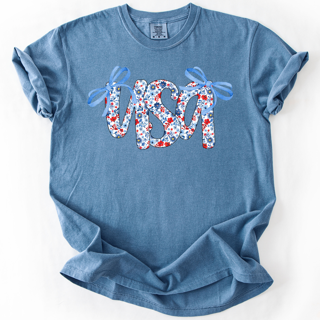 USA Patriotic Floral Patterns With Ribbons For Fourth Of July And American Pride Comfort Colors Tee