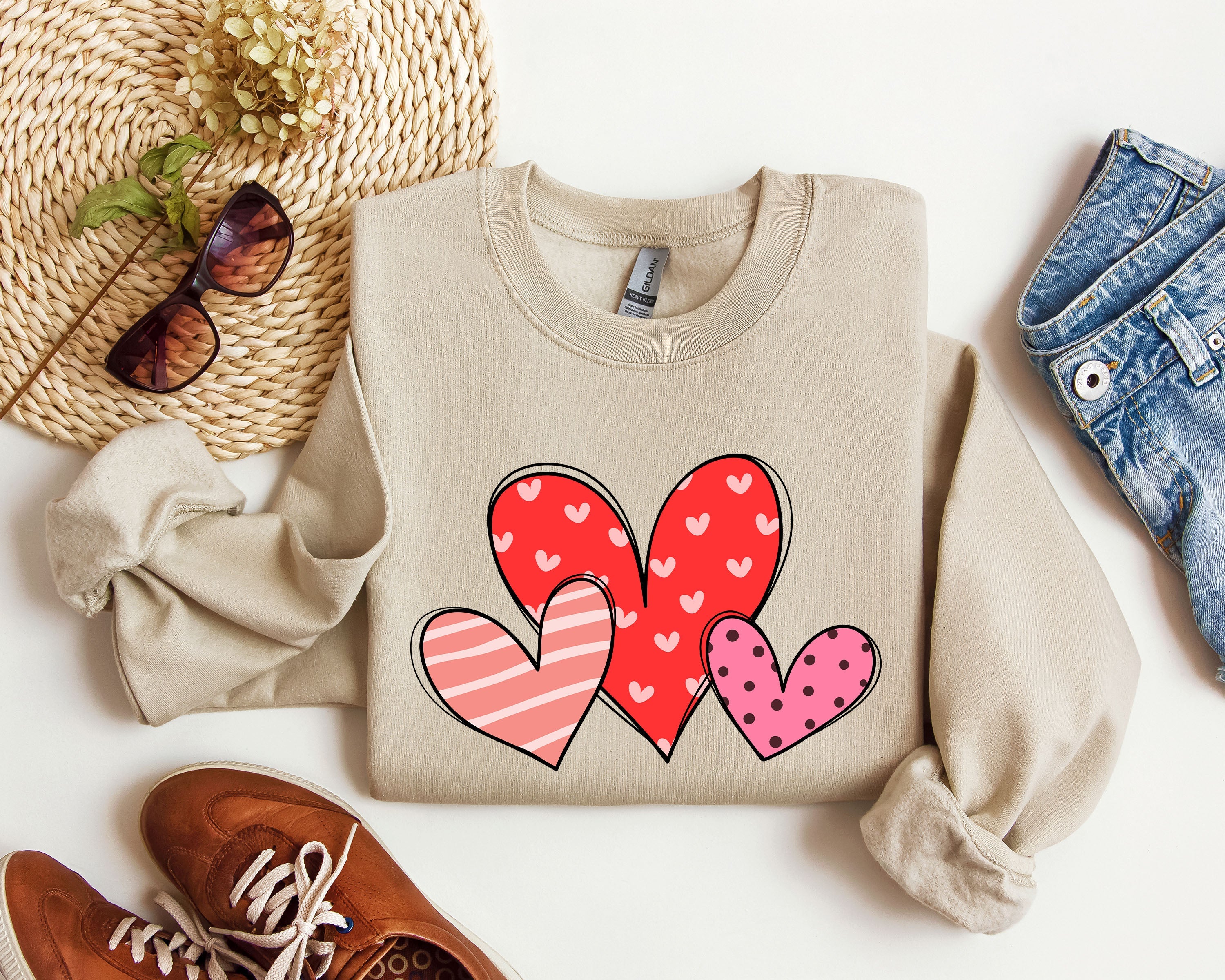 Retro Hearts Set Vintage Valentine's Day Nostalgic Heart Garland And Cupid Motif Sweatshirt