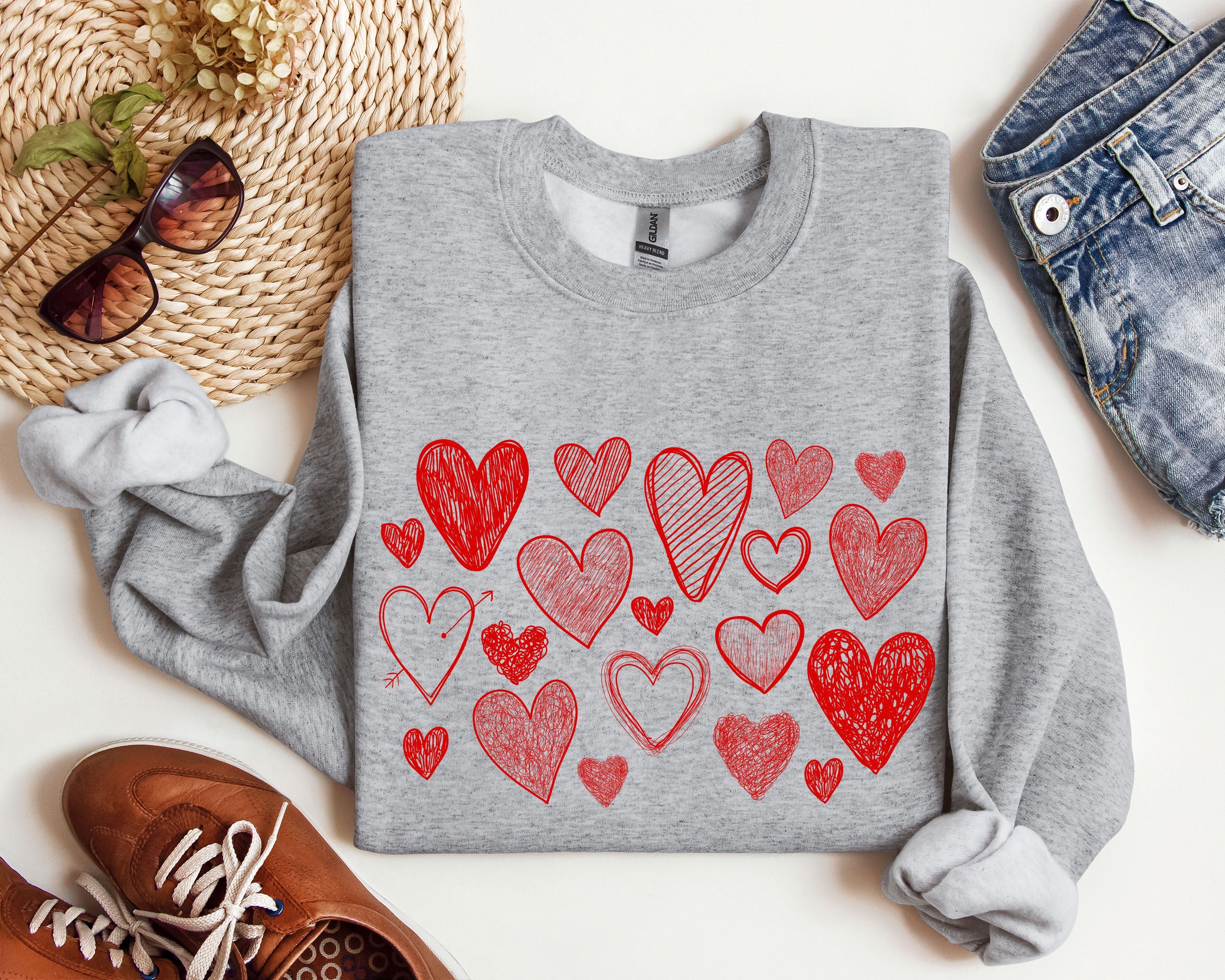 Mini Retro Hearts Vintage Valentine's Day Cozy Soft Fleece Warm Relaxed Fit Sweatshirt