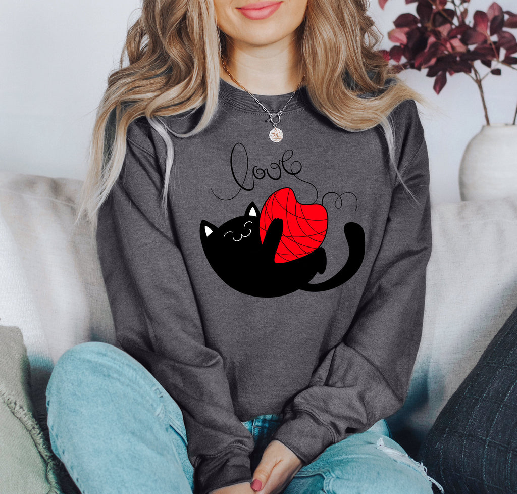 Retro Cat Love Vintage Valentine's Day Cat Lover Edition Cozy Fall Seasonal Sweatshirt