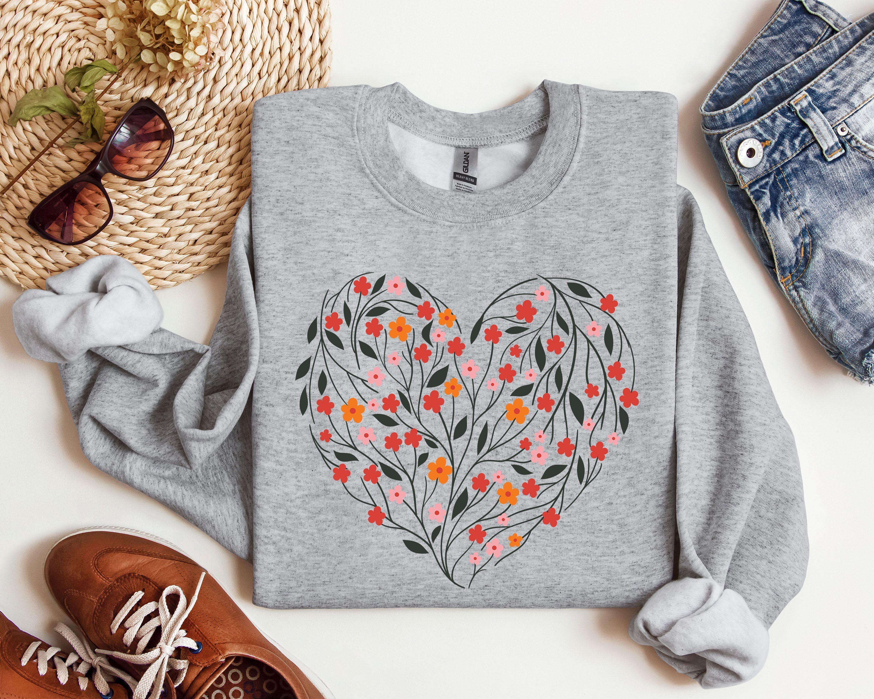 Vintage Wildflowers Heart Floral Romance Valentine's Day Love Garden Scene Sweatshirt