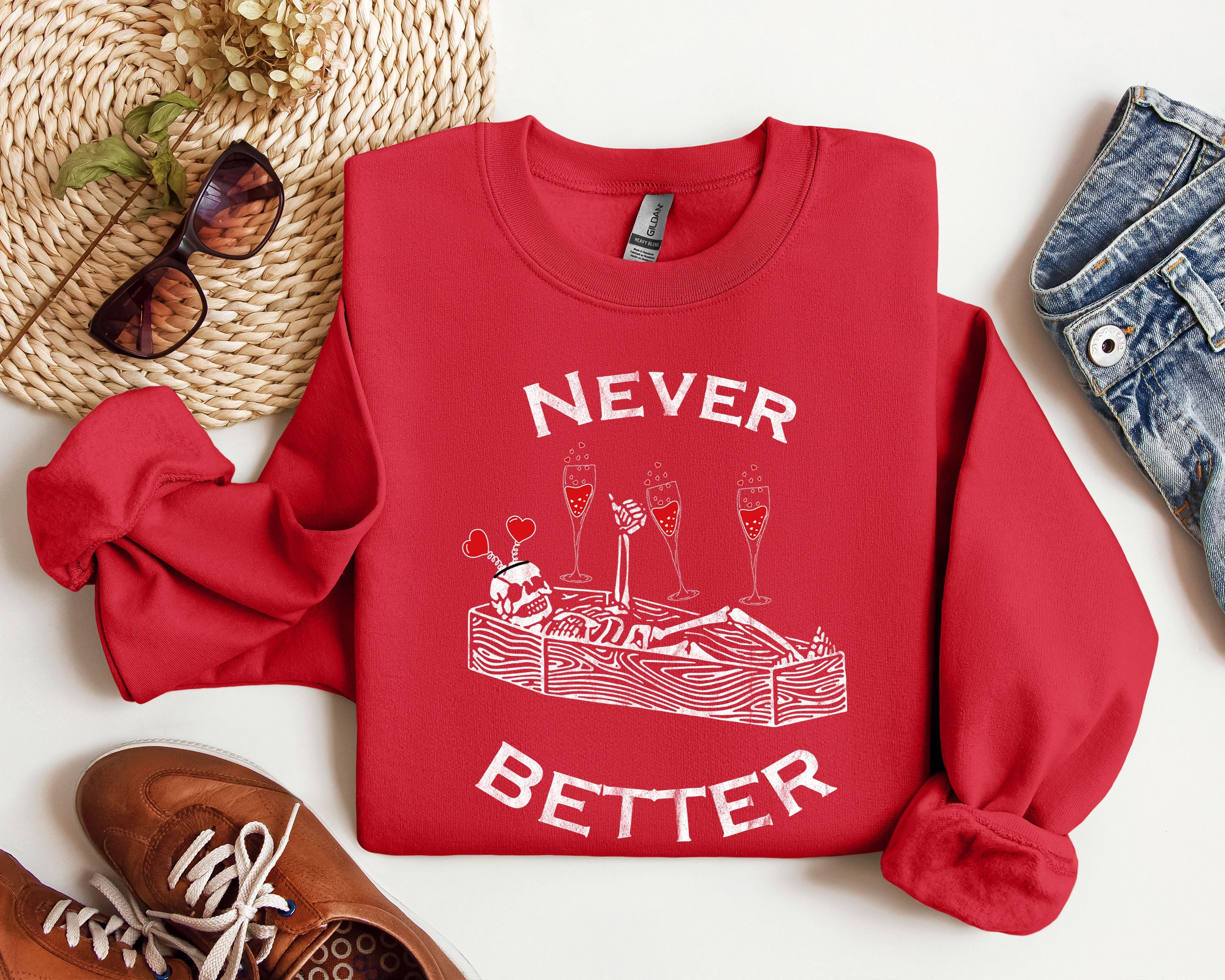Never Better Lover Skeleton Vintage Valentine's Day Heartwarming Retro Cozy Fleece Sweatshirt