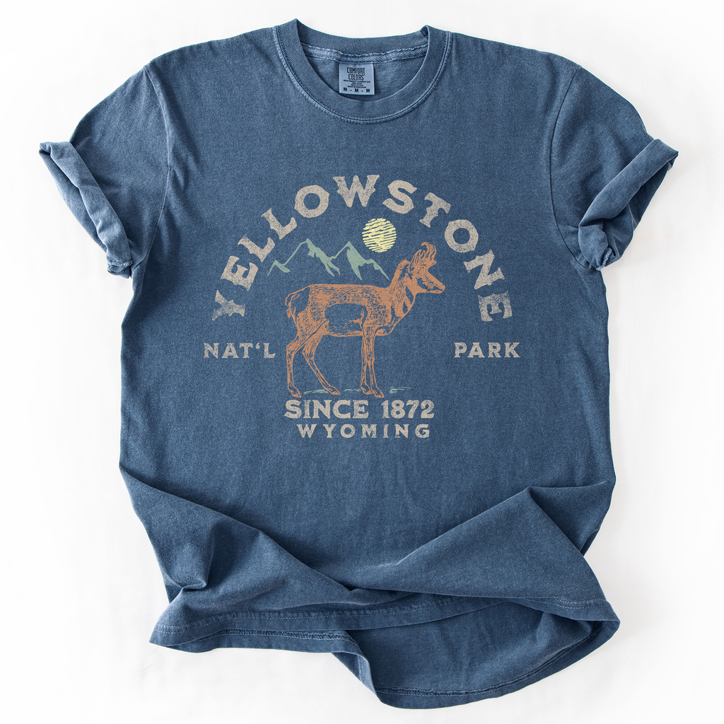 Yellowstone National Park Wyoming Nature Outdoors Camping Hiking Comfort Colors Tee