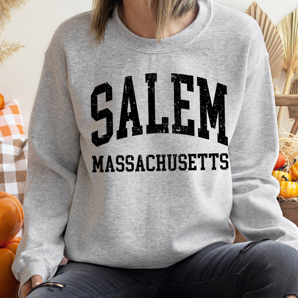 Salem Vintage Halloween Nighttime Town Moonlight Silhouette Classic Print Nostalgic Autumn Artwork Sweatshirt