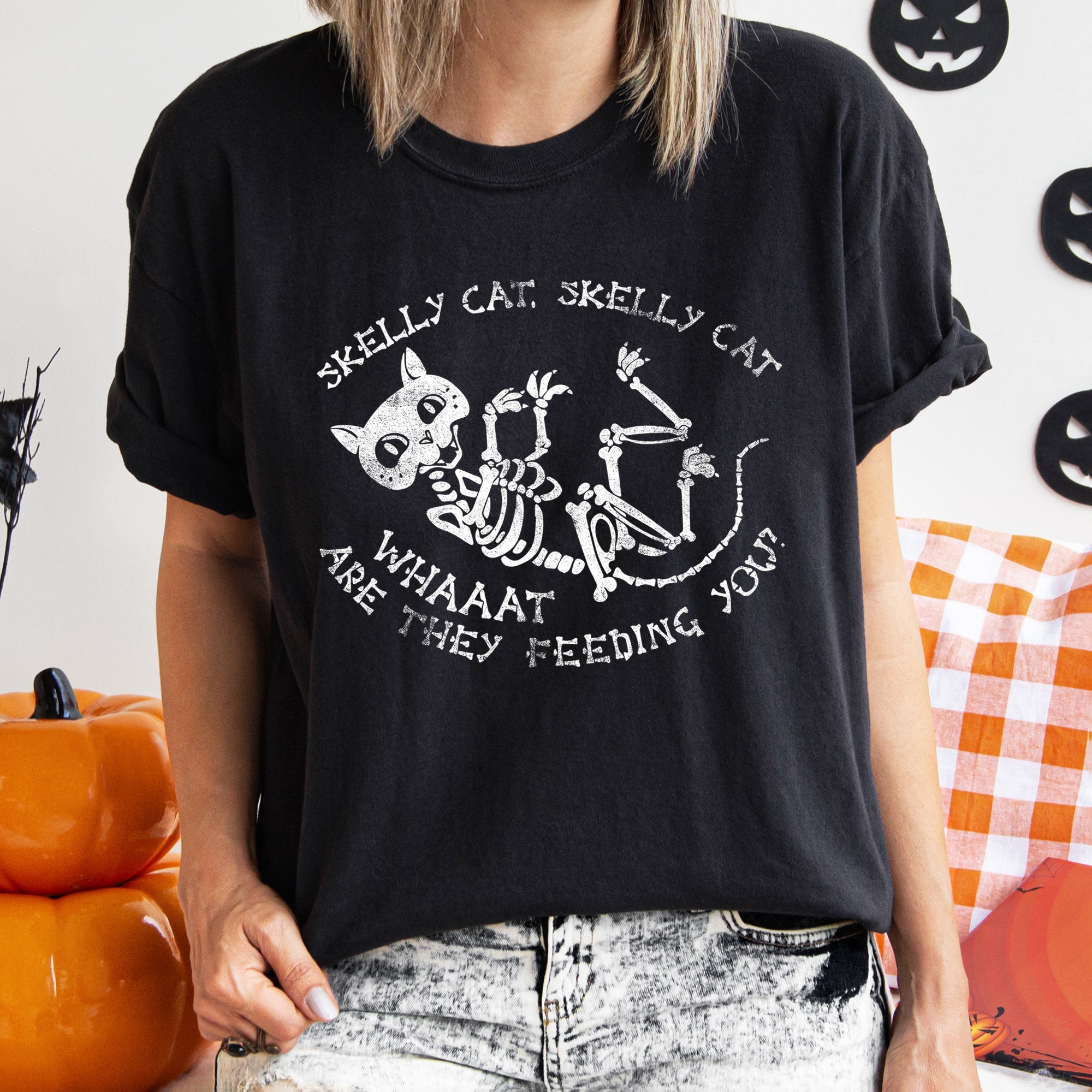 Skelly Cat Retro Halloween Comfort Colors Tee
