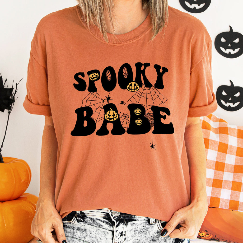 Spooky Babe Retro Halloween Retro Graphics Collection Deluxe Edition Comfort Colors Tee