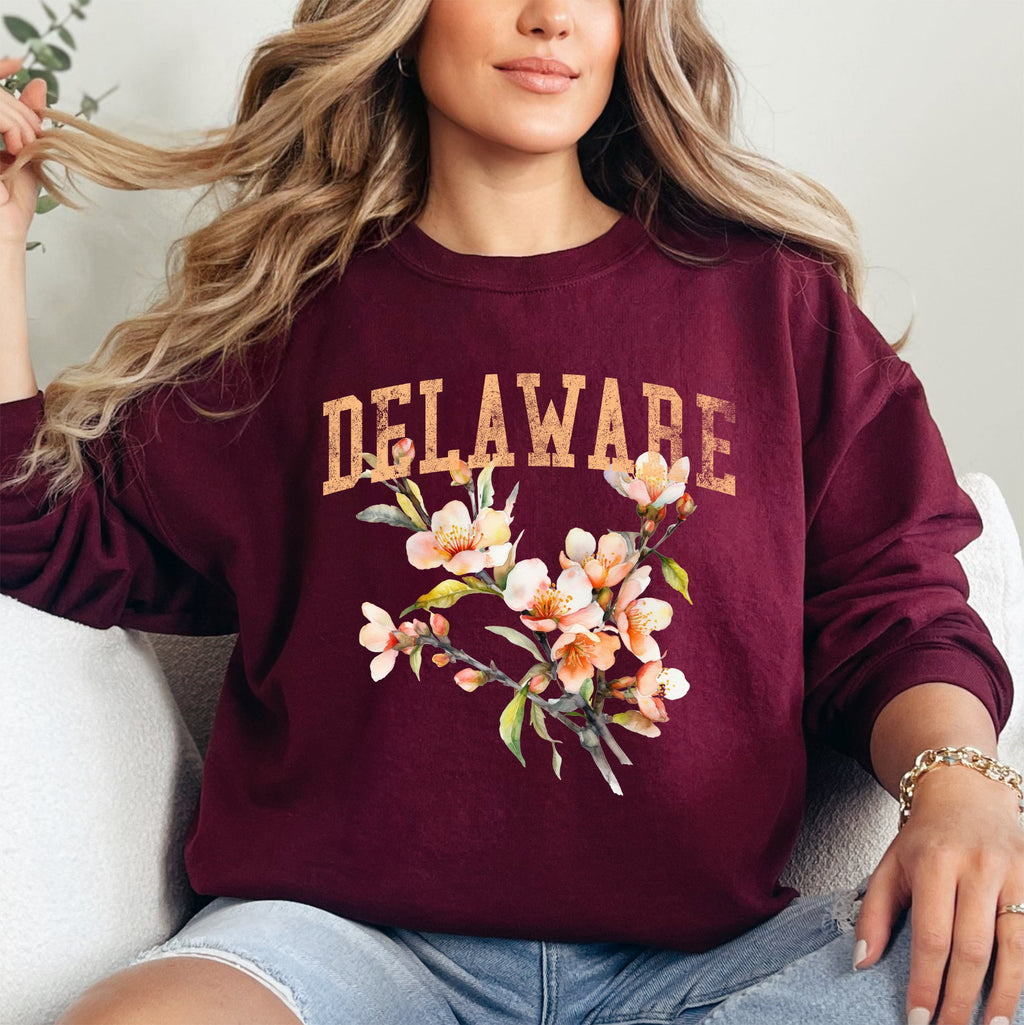 Delaware State Flower Elegant Folklore Emblem Graphic Cozy Soft Fleece Sweatshirt