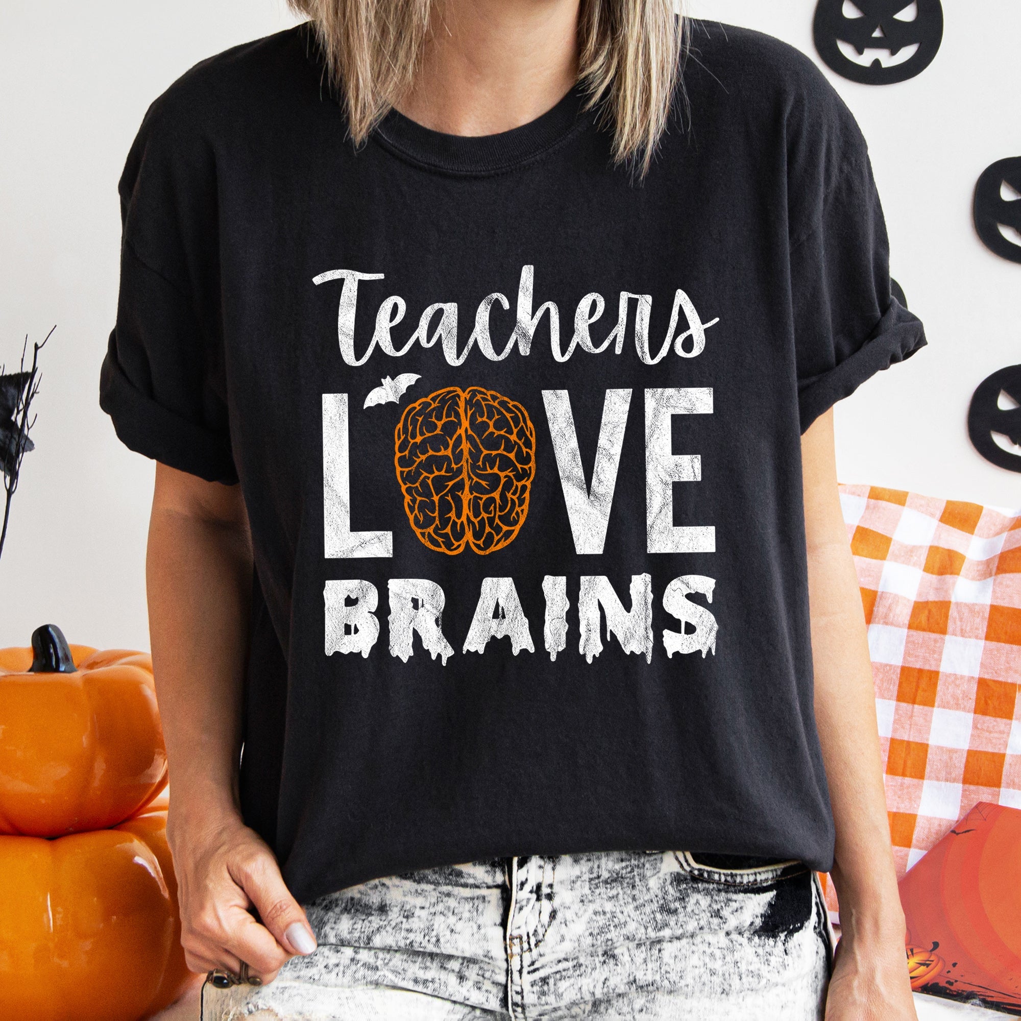 Teachers Love Brains Retro Halloween Edition For Educators Everywhere Comfort Colors Tee